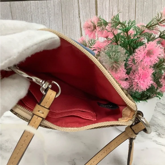 GUC Coach Signature Khaki Multicolor Wristlet - Picture 6 of 7